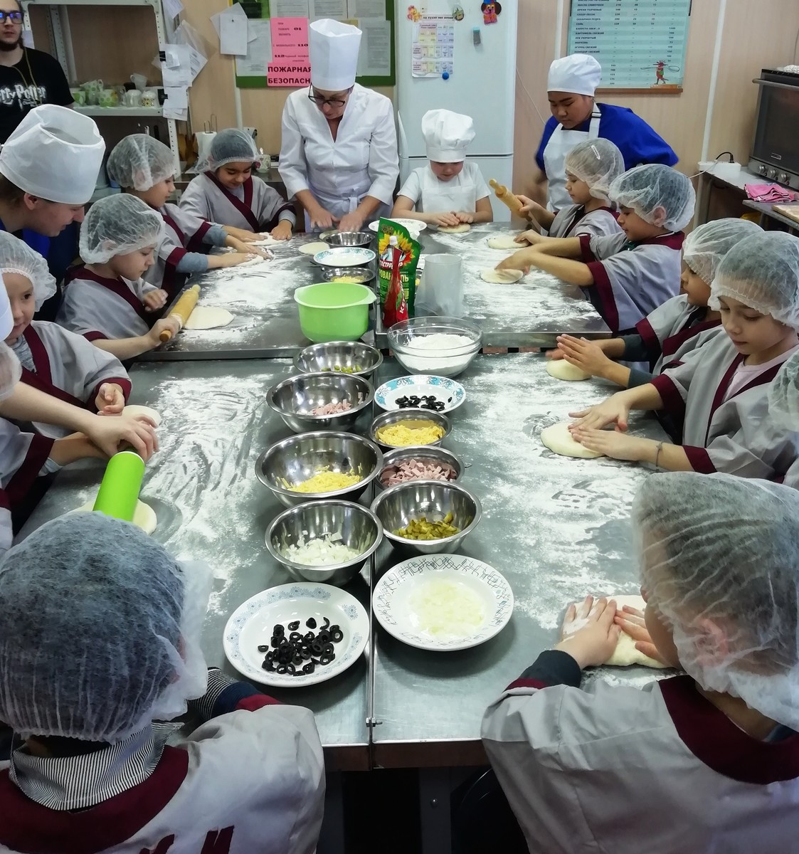 Кулинарный мастер-класс для учеников младших классов в ЭМТ